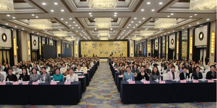 凝心聚力担使命 锐意进取…